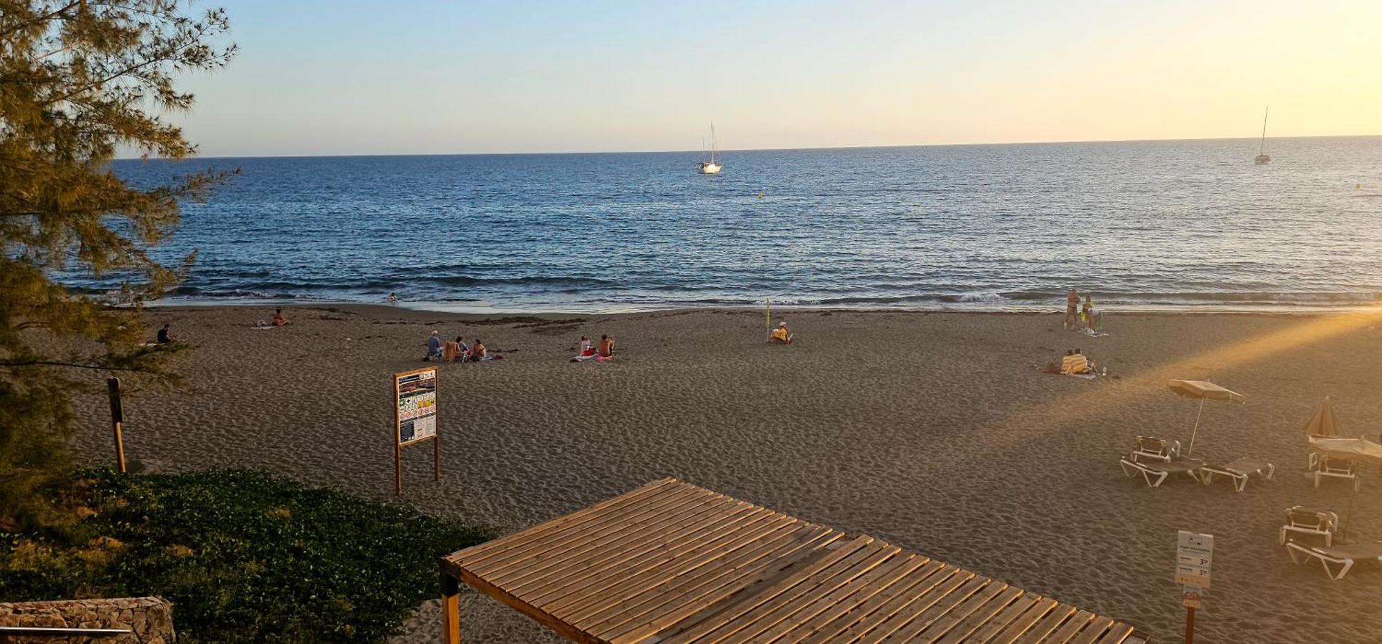 Beachfront Appartement Patalavaca